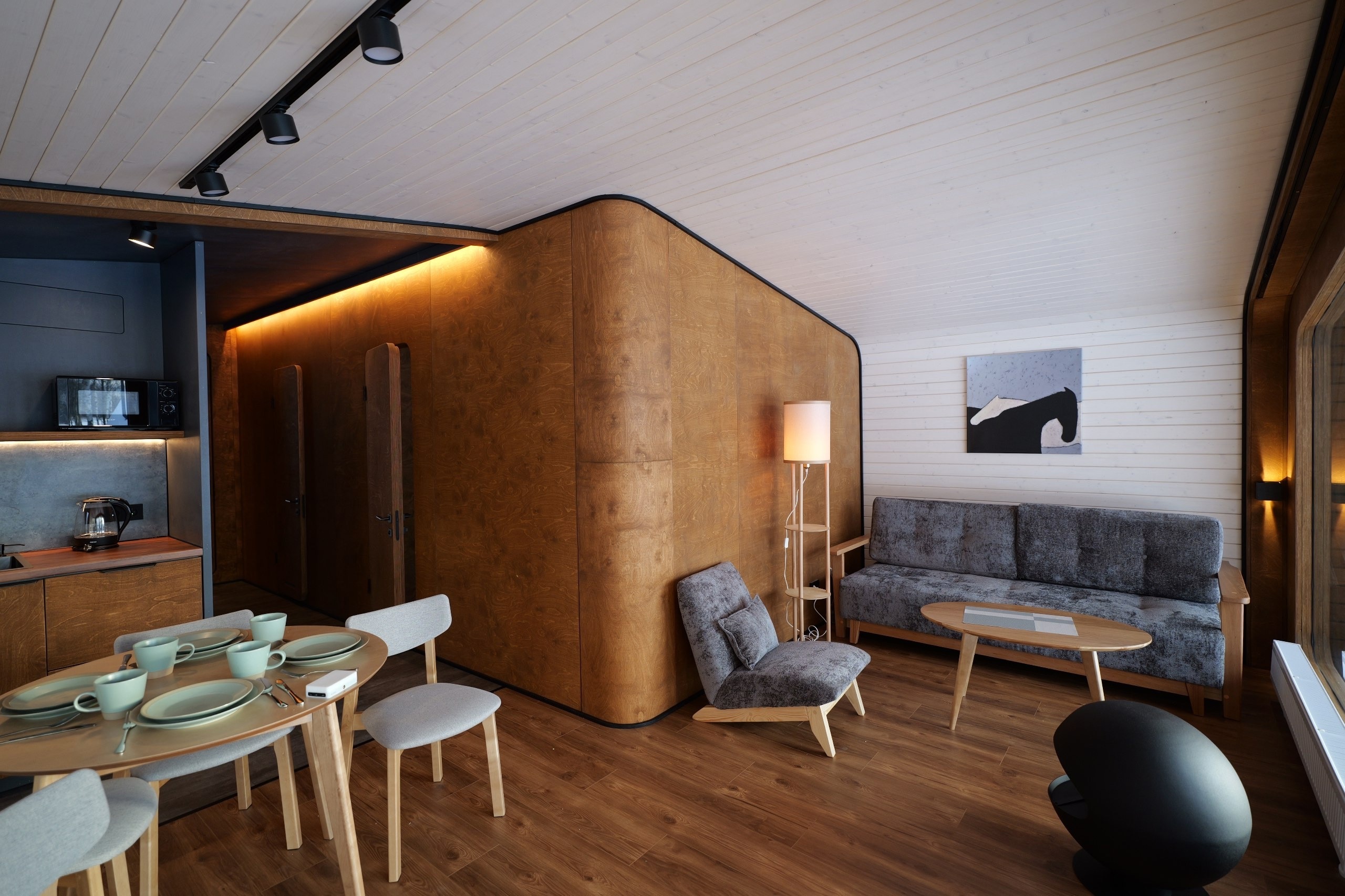BRO6 open living and kitchen interior